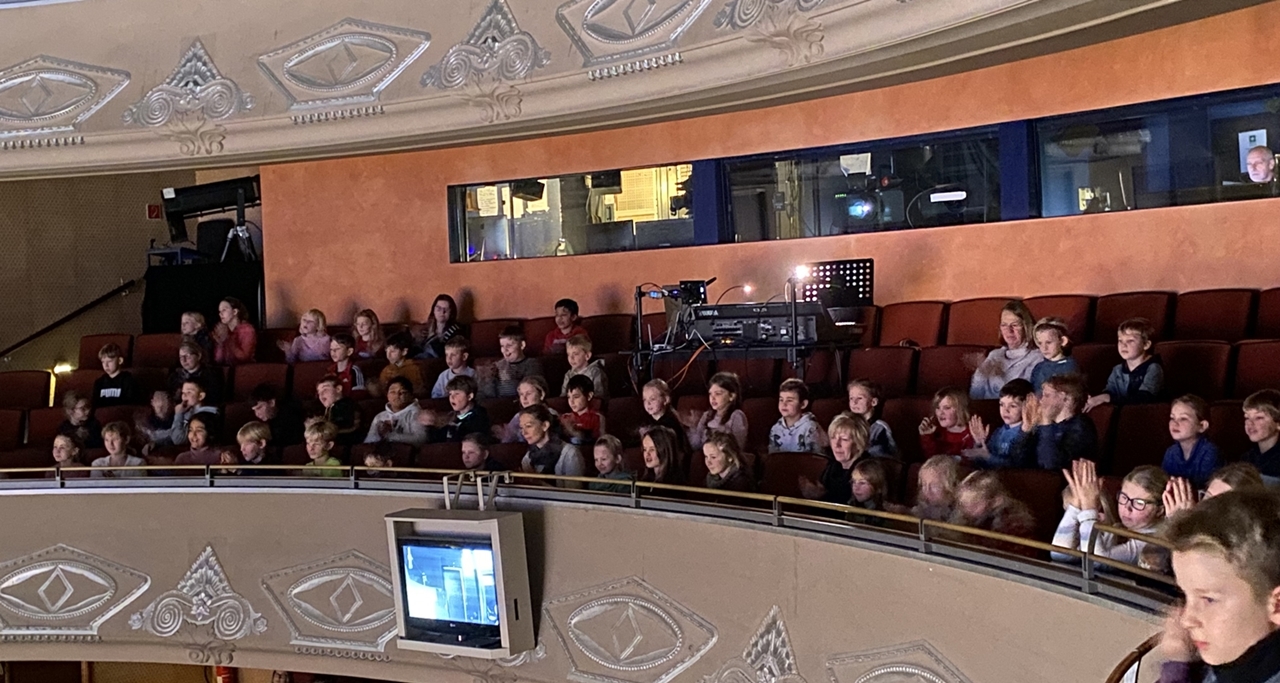 Theater HL 2